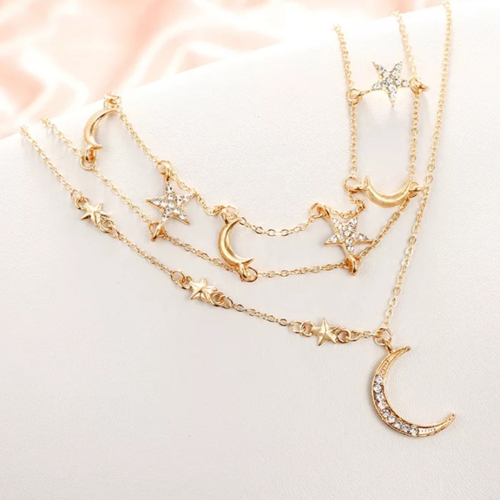 ☆Princessa☆ Stars and Moon Layered necklace - Picture 3 of 6